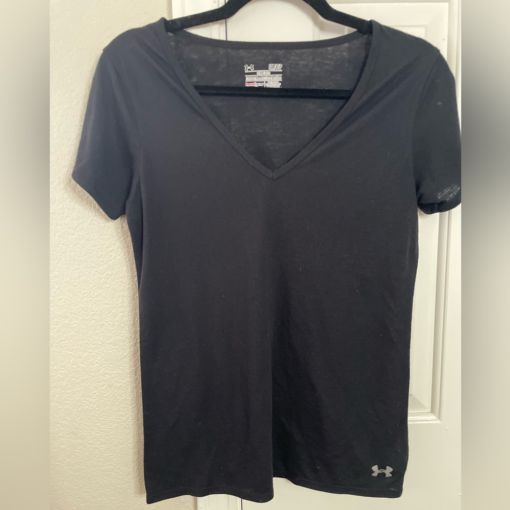 Under Armor heat gear shirt